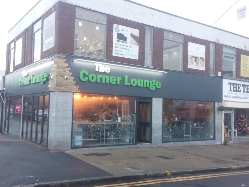 Corner Lounge. (External). Published on 10-12-2018