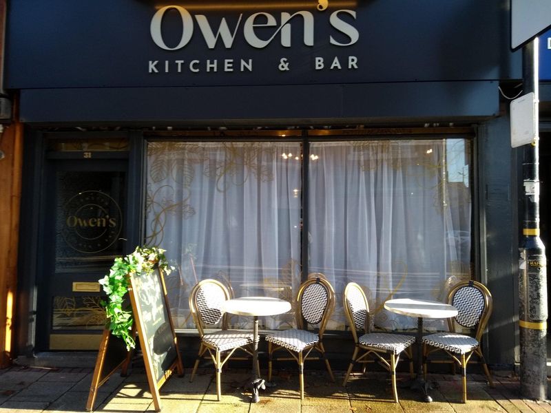 Owen's Kitchen & Bar - exterior, November 2023. (Key). Published on 10-11-2023