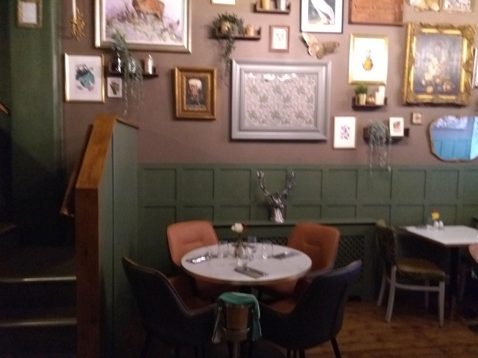 Owen's Kitchen & Bar - interior, January 2024. Published on 04-01-2024