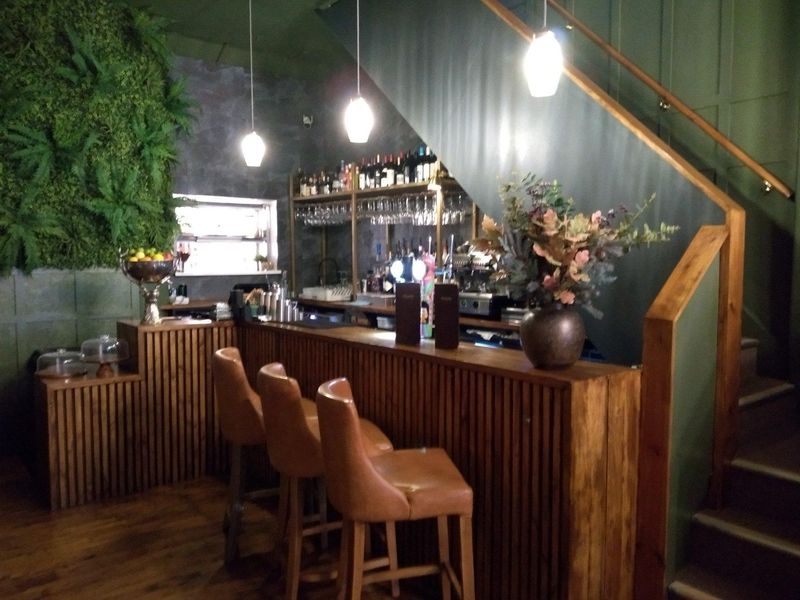 Owen's Kitchen & Bar - interior, January 2024. Published on 04-01-2024