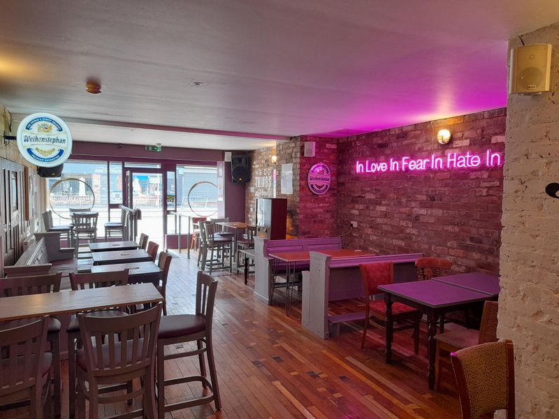 (Pub, Bar). Published on 11-06-2021 