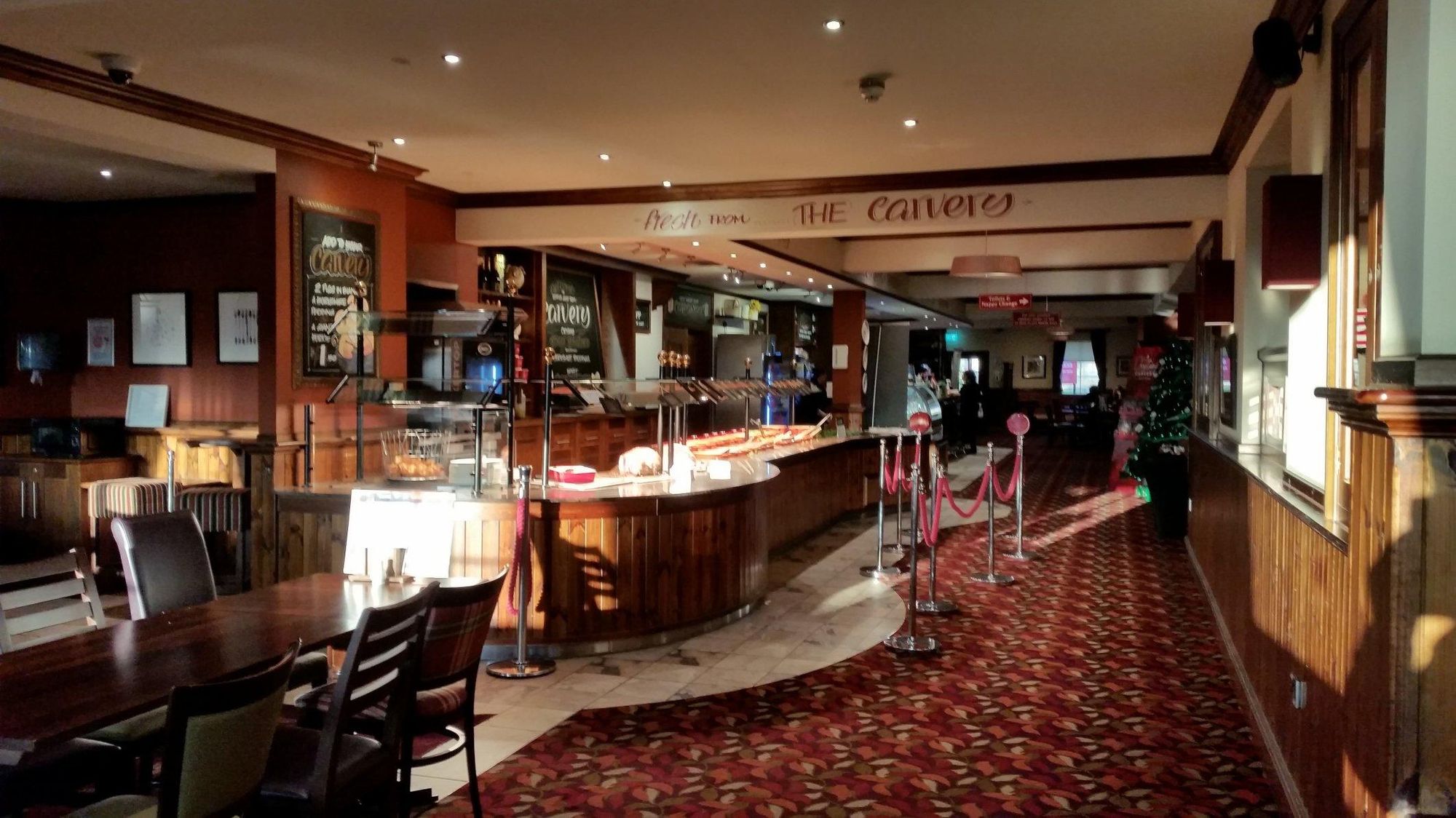 Carvery serving and queuing area. Published on 14-11-2022