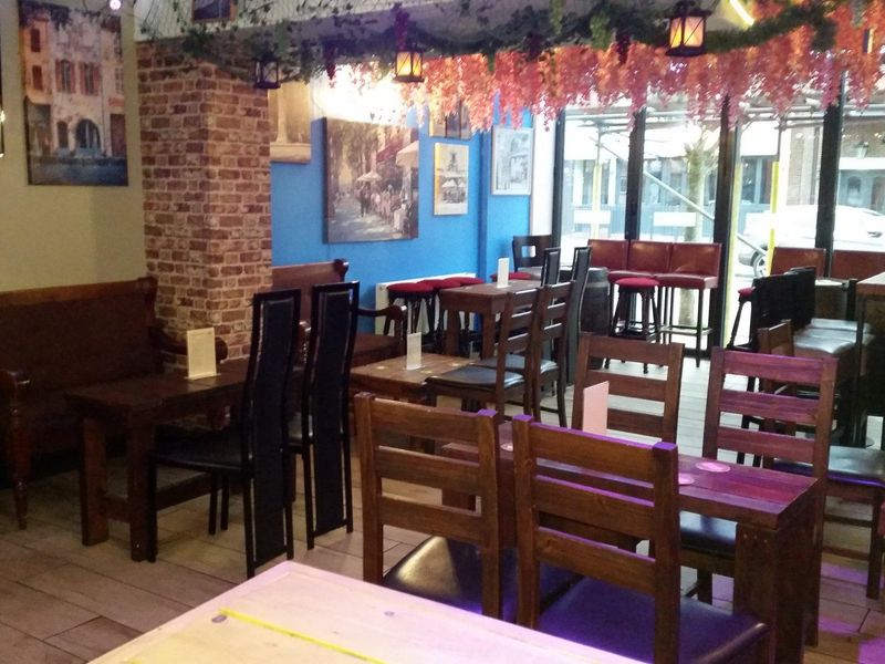 Three Barrels - lounge area (February 2022). (Pub). Published on 02-02-2022