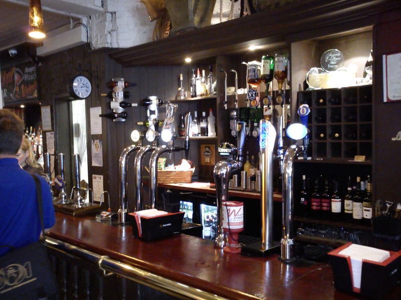 Bridge bar May 2011.jpg. (Pub). Published on 05-11-2013 