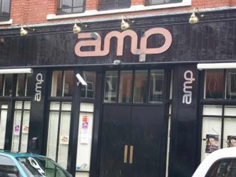 Bar Amp - Sale. (Pub). Published on 11-10-2012