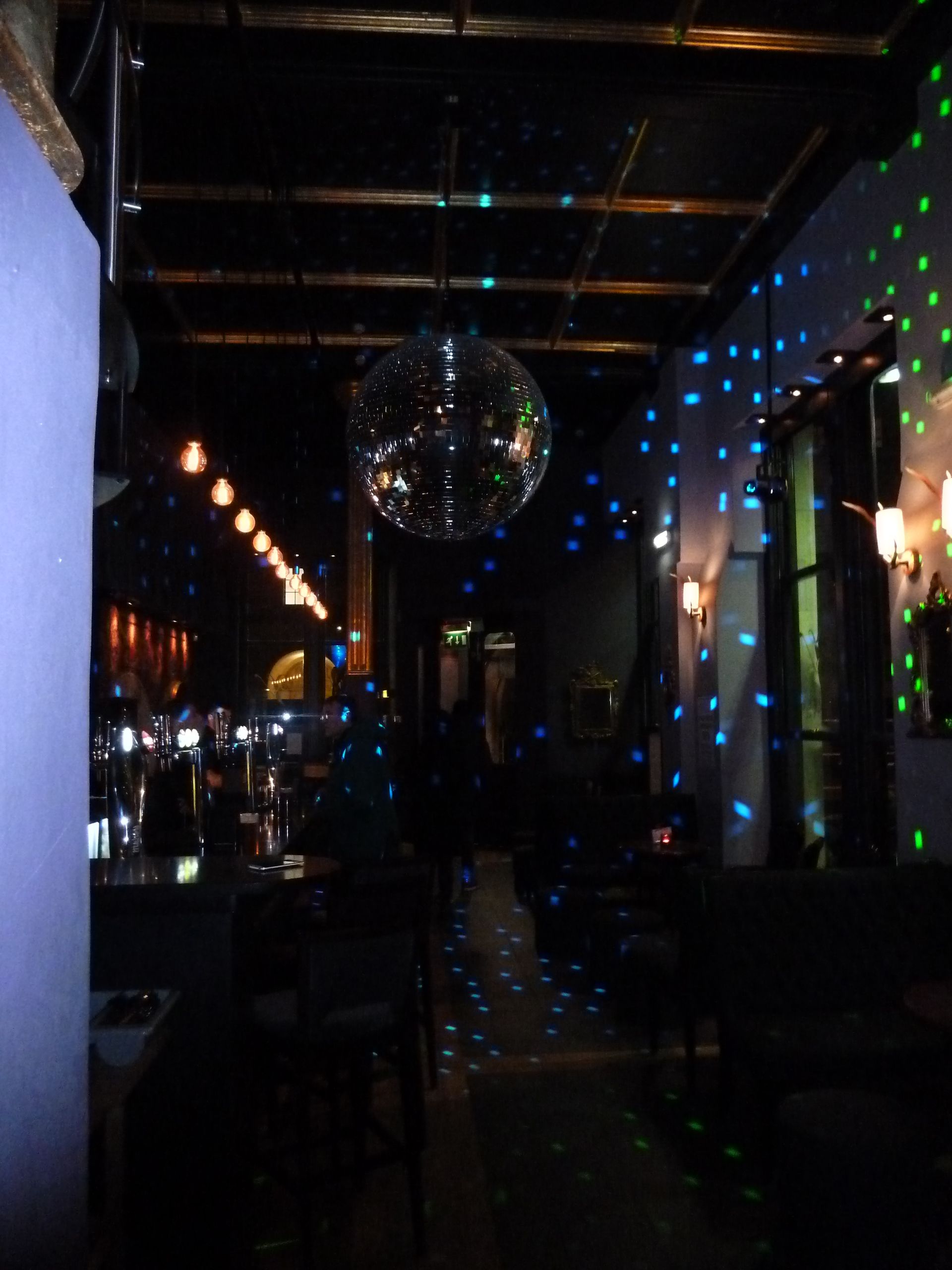 Velvent Central. (Pub, Bar). Published on 18-05-2014