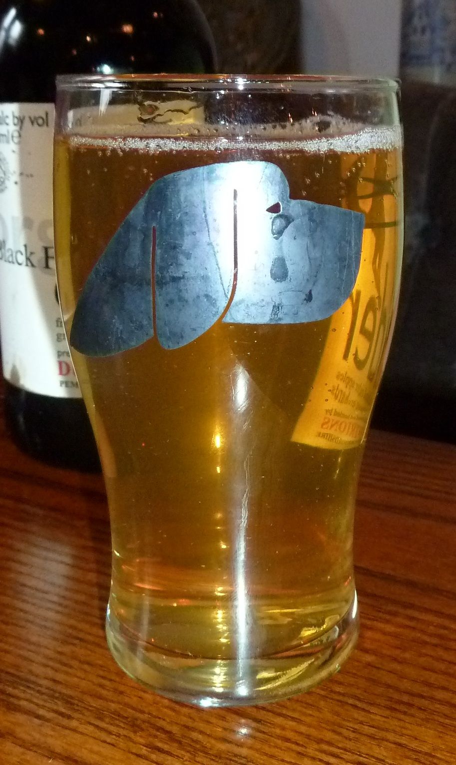 Beagle glass. (Pub). Published on 16-11-2013