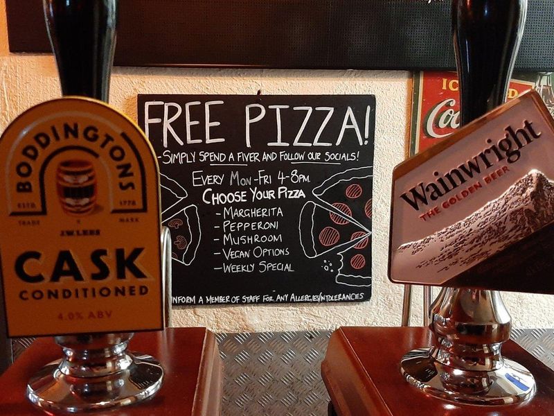 Pub Notice on Pizzas. (Restaurant). Published on 17-12-2025