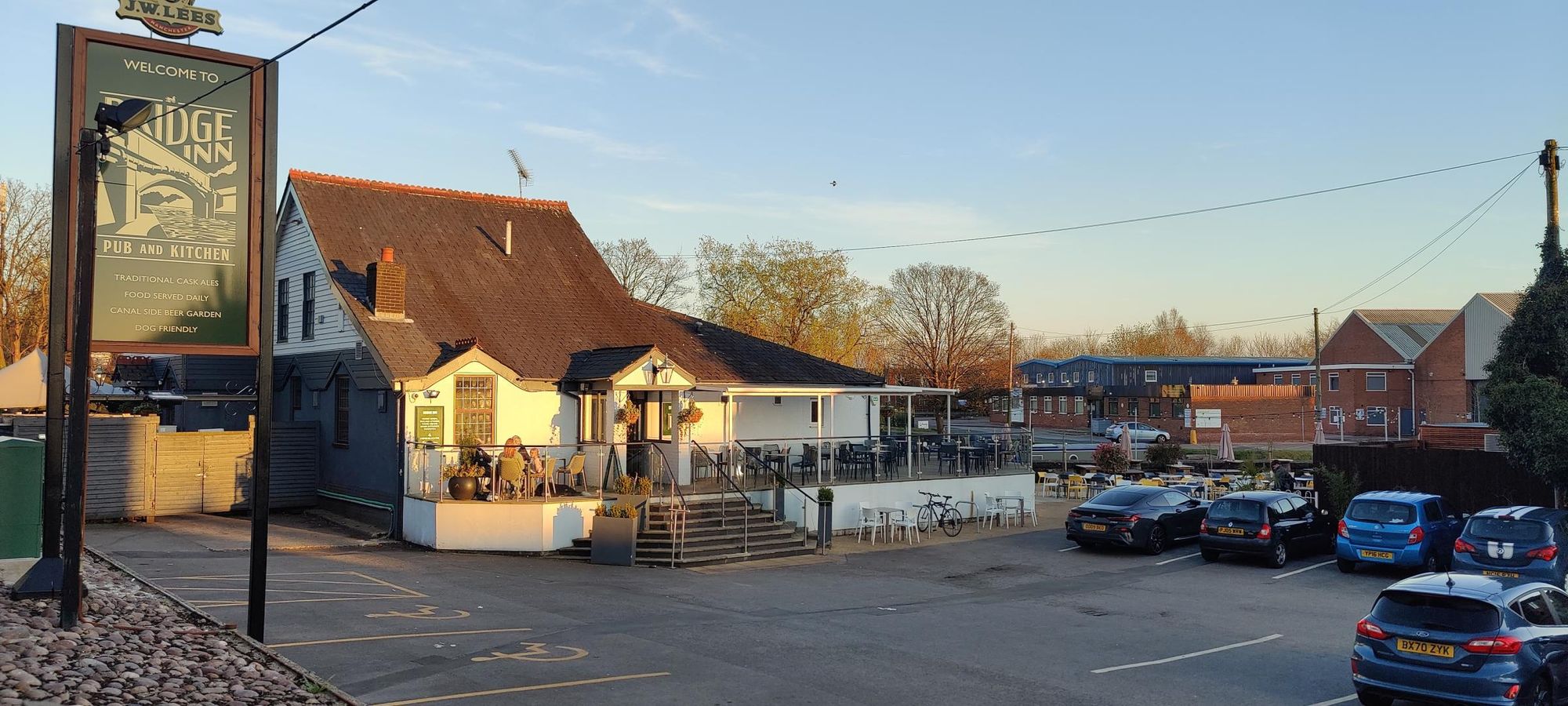 (Pub, Restaurant). Published on 25-03-2025