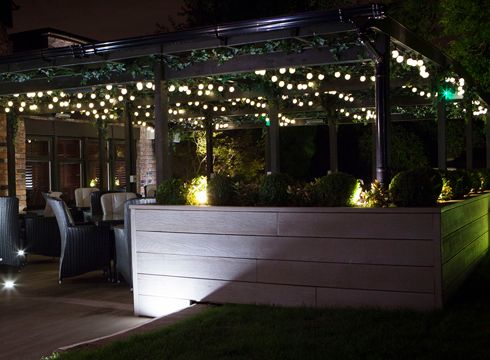 Bulls Head - Patio. (External). Published on 15-03-2016