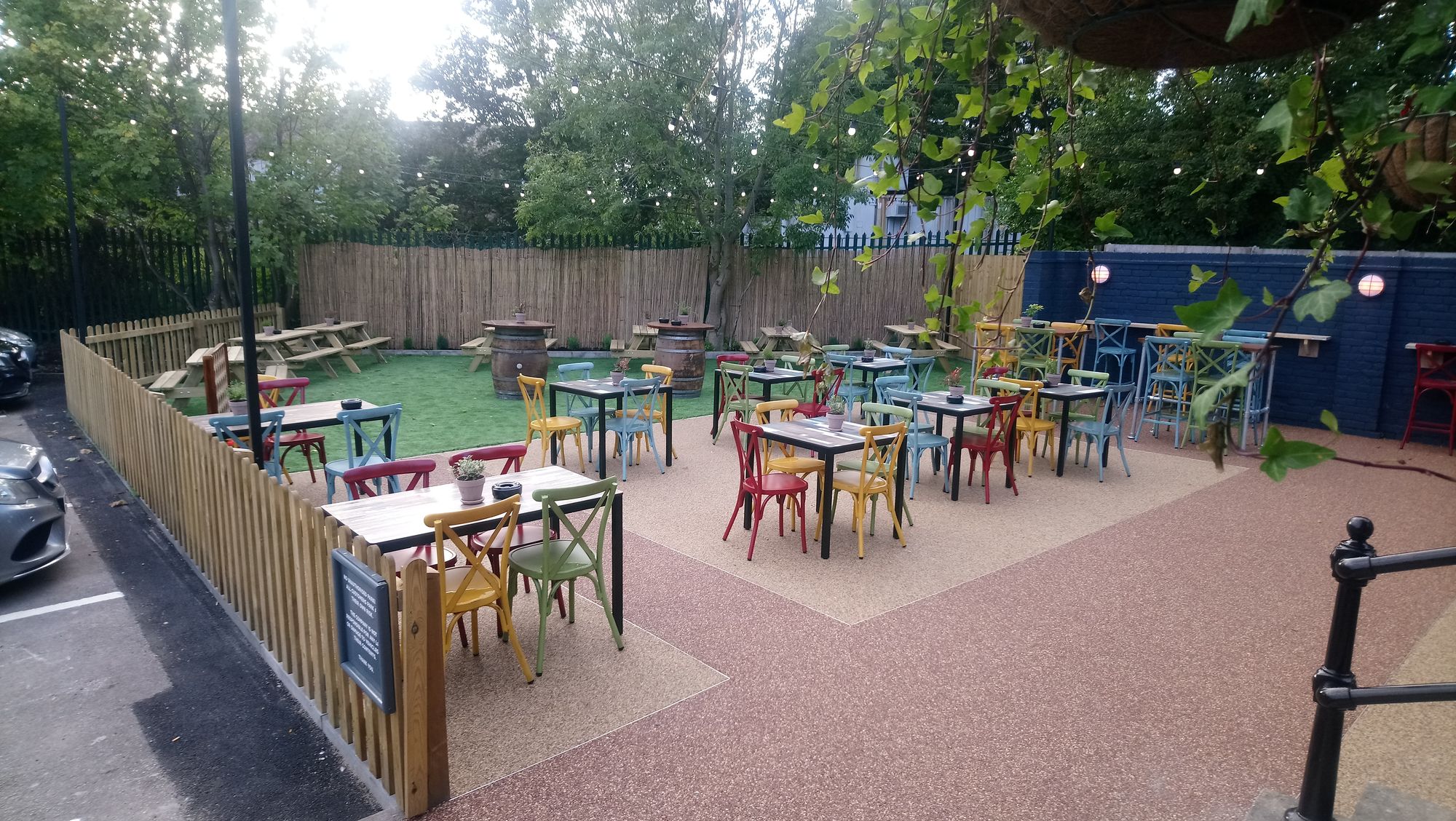 Beer Garden. (Pub, Garden). Published on 11-09-2019