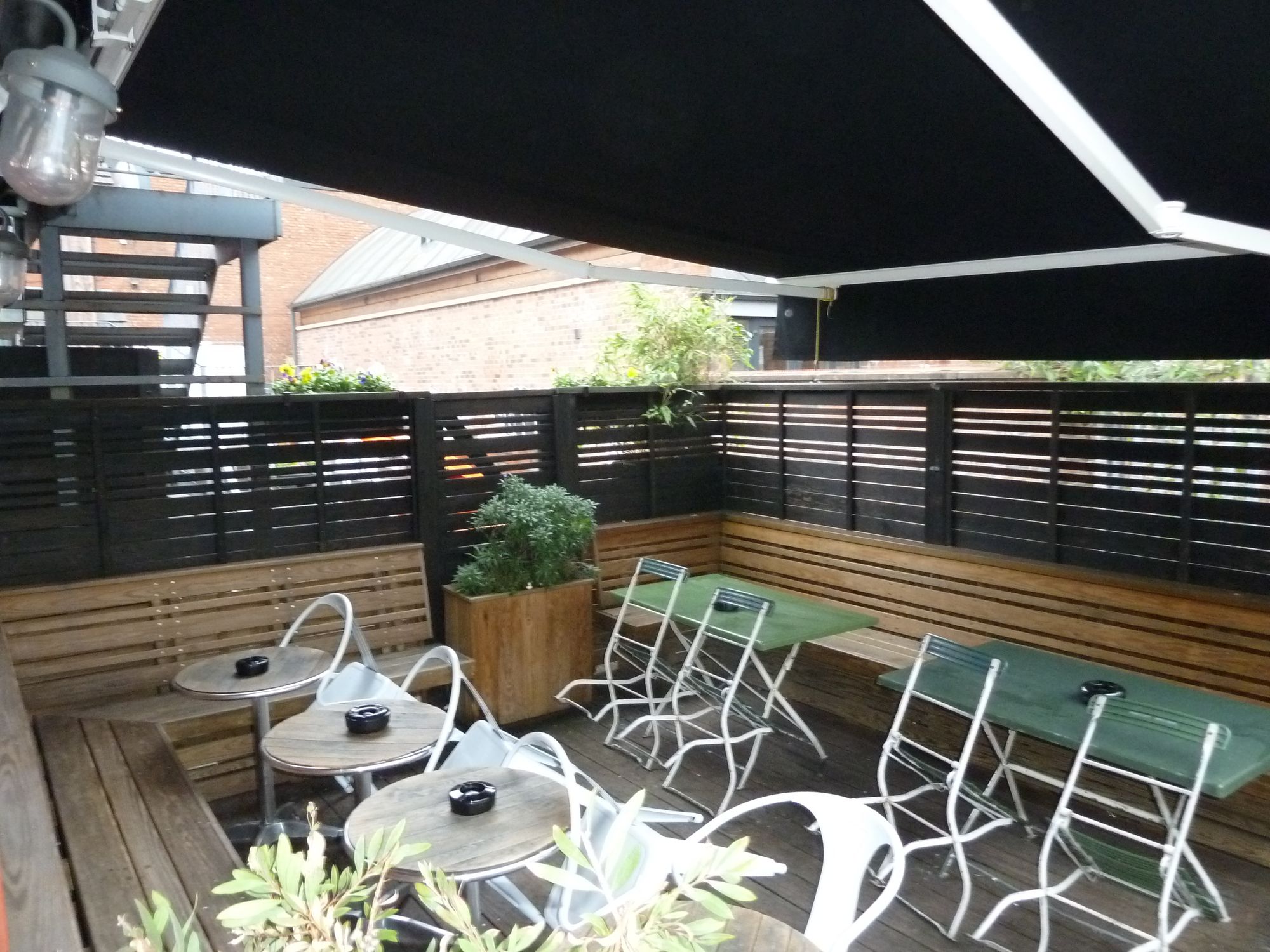 Electrik's secret garden. (Pub, Garden). Published on 16-11-2013