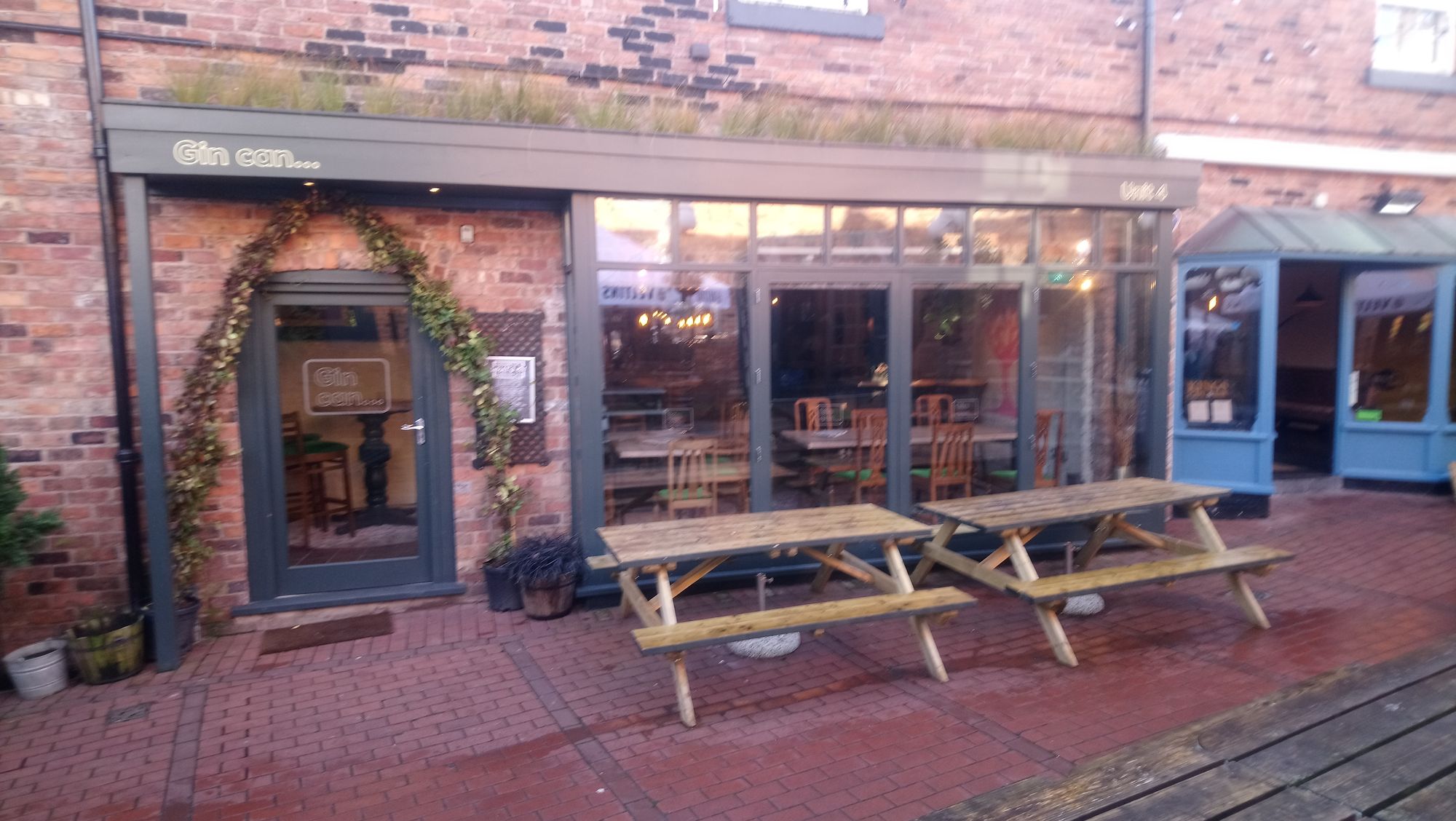 Outside. (Pub). Published on 31-12-2019