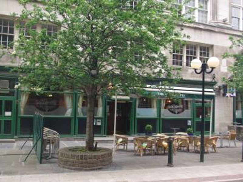 Old Grapes - Manchester. (Pub). Published on 11-10-2012