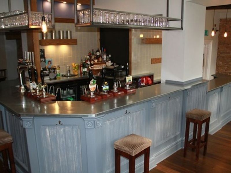 Orange Tree - Bar. (Pub, Bar). Published on 27-03-2016
