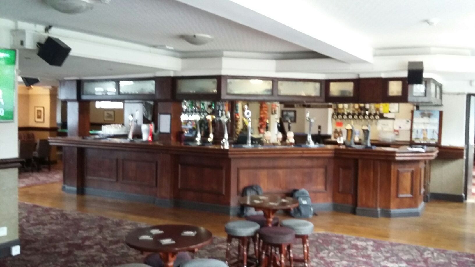 Newall Green. (Bar). Published on 21-05-2017