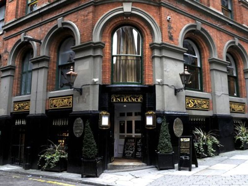 Sams Chop House_Man. (Pub). Published on 20-02-2011