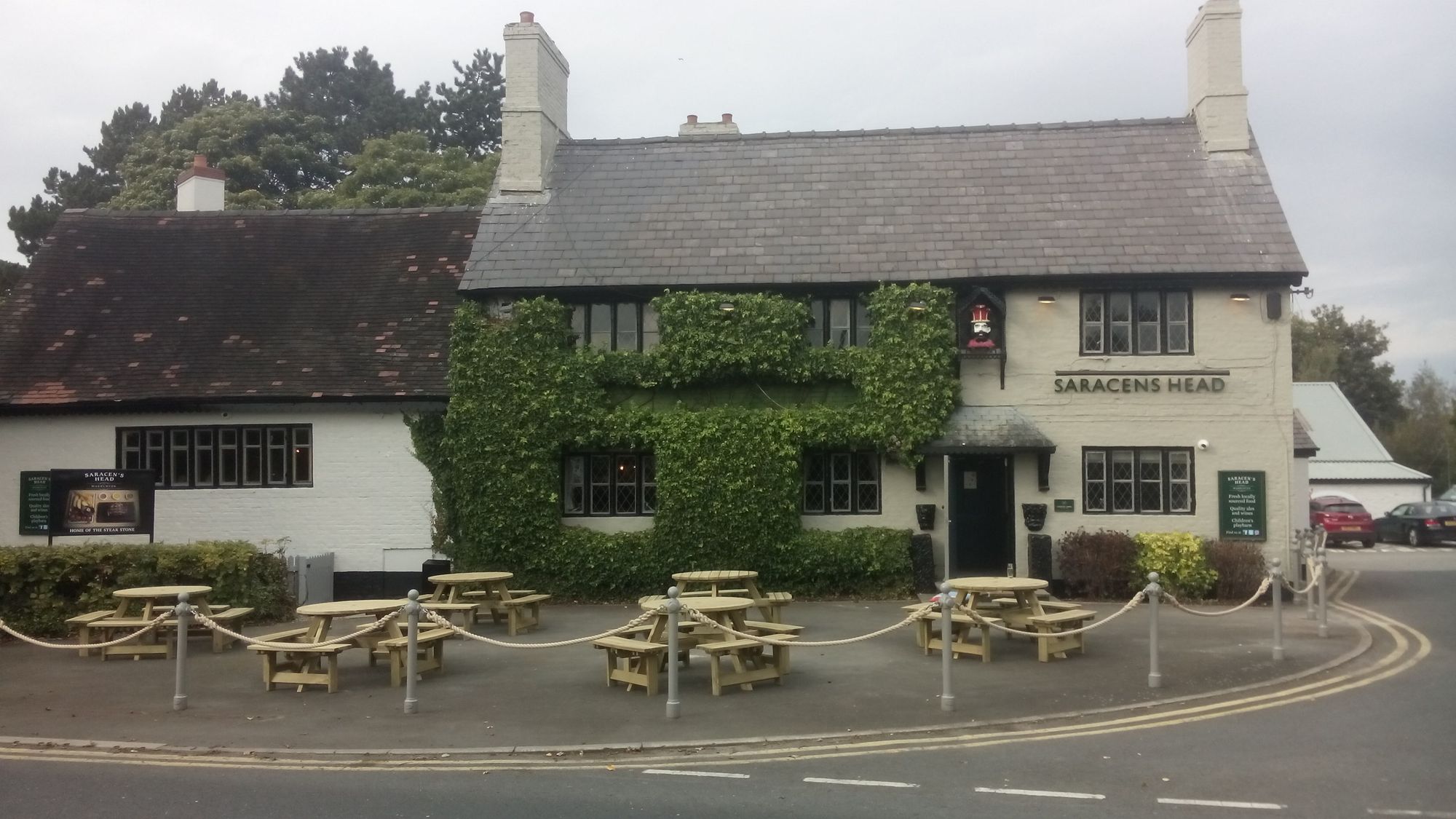 Saracen's Head. (Pub, External). Published on 24-09-2017