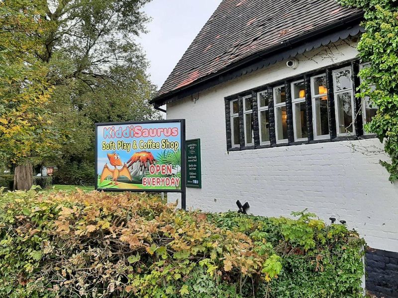 Saracen's Head - autumn 2025. (Pub, External). Published on 14-10-2025