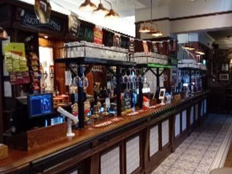 (Pub, Bar). Published on 27-02-2026 