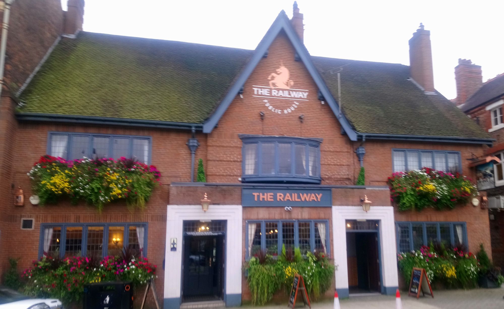 Railway Inn - Hale. (Pub). Published on 14-10-2019
