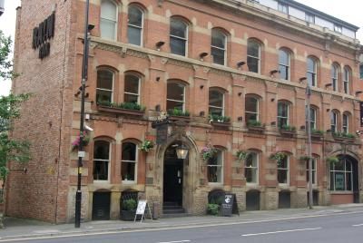 Rain Bar - Manchester. (Pub). Published on 11-10-2012