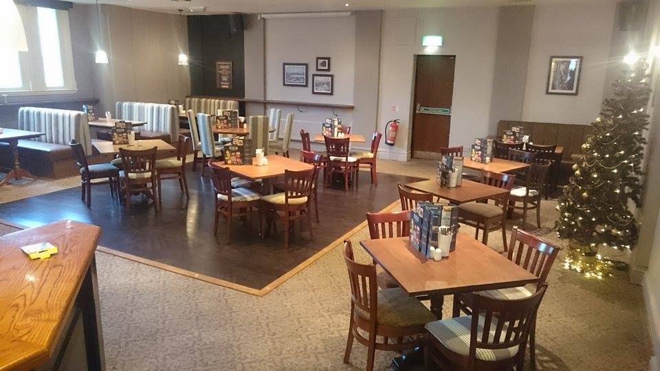 Robin Hood Dining Area. (Pub). Published on 05-12-2015