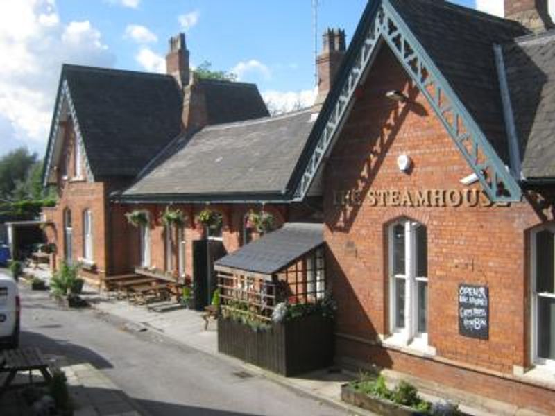 The Steamhouse in Urmston (now the Auld Chimp). (Pub, External). Published on 06-01-2017