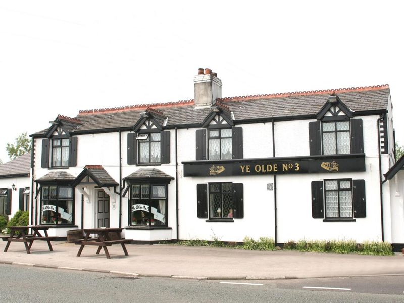 Olde No 3 - Little Bollington. (Pub). Published on 01-08-2013