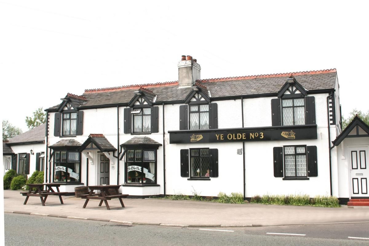 Olde No 3 - Little Bollington. (Pub). Published on 01-08-2013
