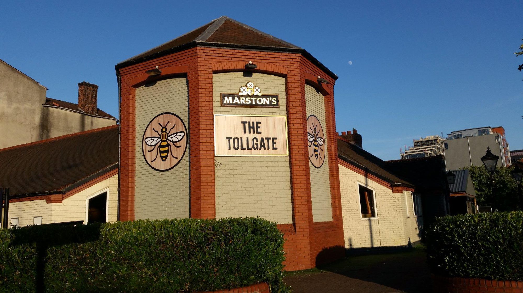 The Tollgate's rather stark exterior, on a sunny evening in 2023. (Pub, External). Published on 01-06-2023