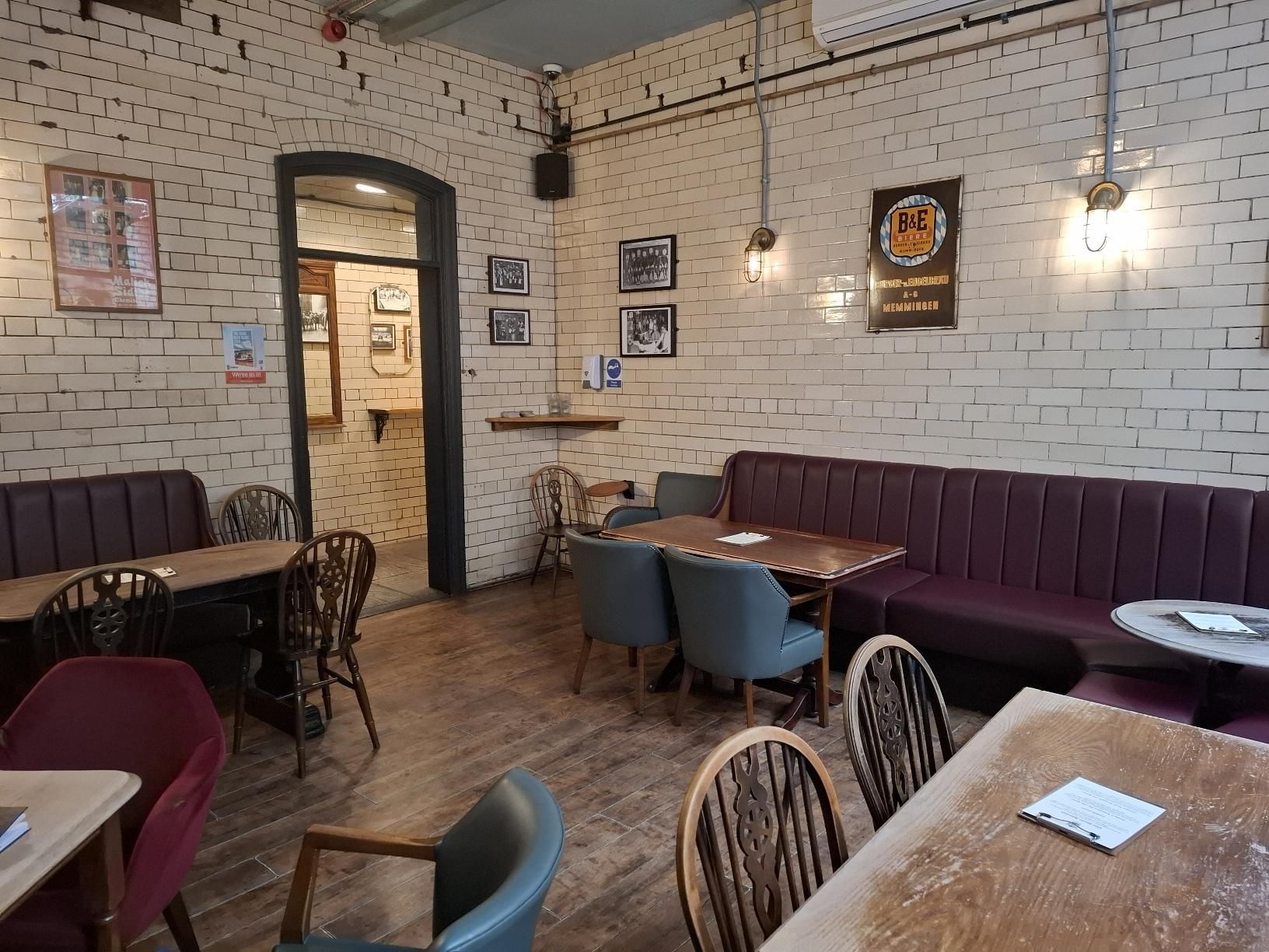 Back Room. (Pub). Published on 02-07-2026