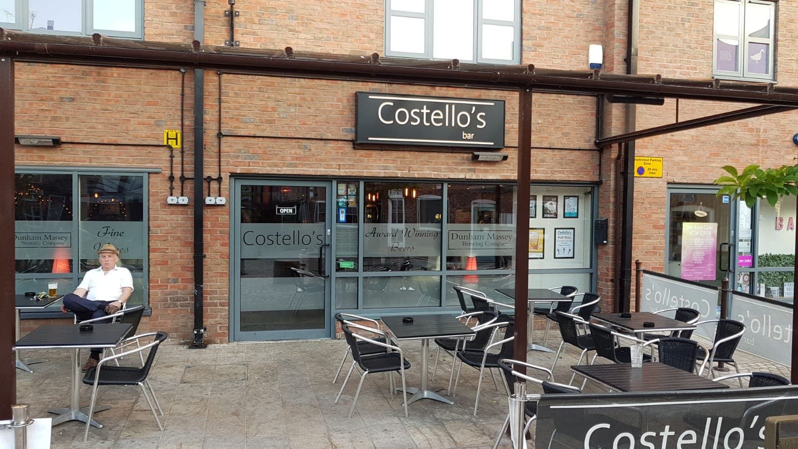 Costello's Bar - Altrincham. (Pub). Published on 28-06-2018