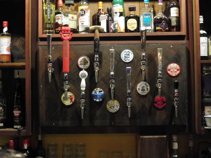 Mary & Archie - Keg Wall. (Bar). Published on 13-03-2016