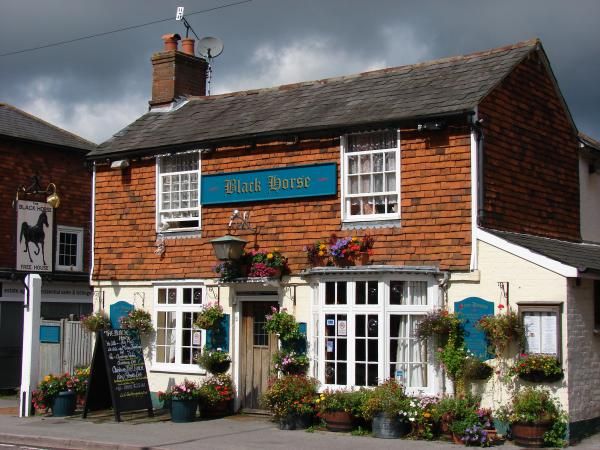 Black Horse in bloom. (Pub, Key). Published on 10-03-2015
