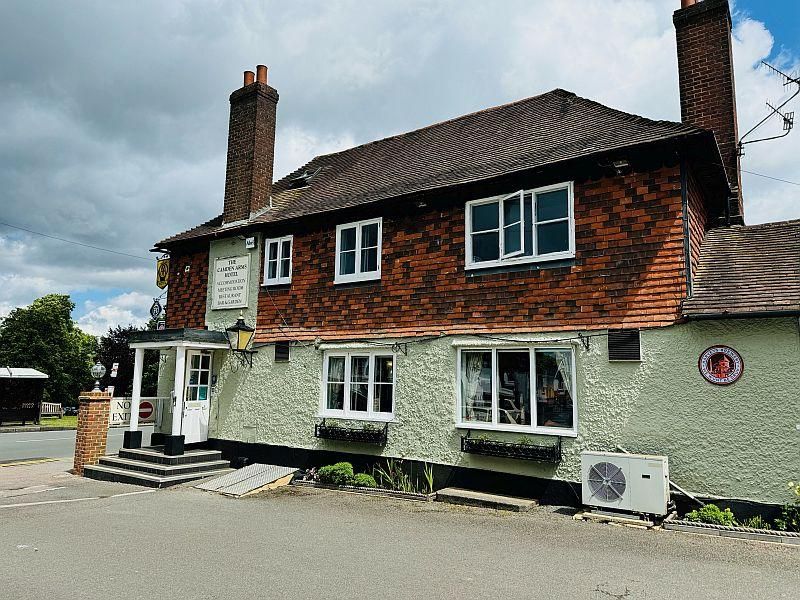 Side View. (Pub). Published on 17-06-2024