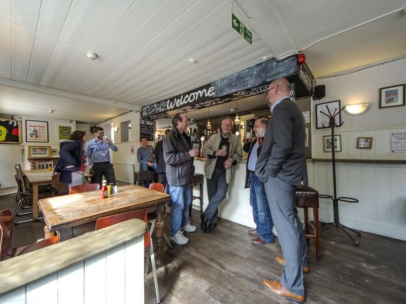 (Pub, Bar, Customers). Published on 26-03-2019 