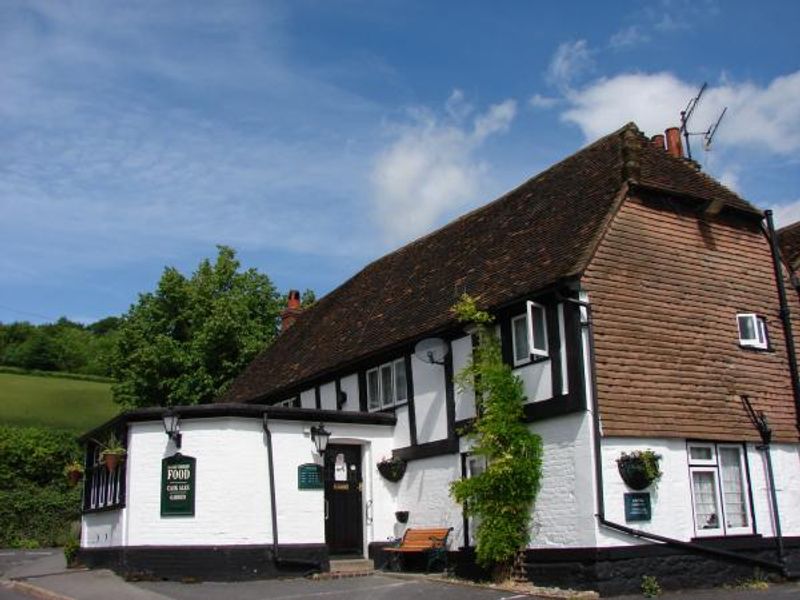 Crown below hill. (External). Published on 16-03-2015
