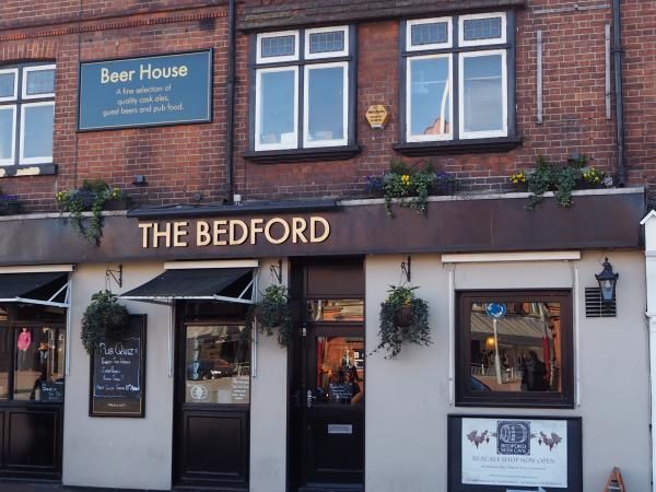 Vale Road aspect. (Pub, External). Published on 06-03-2015