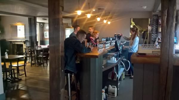 (Customers). Published on 14-06-2016