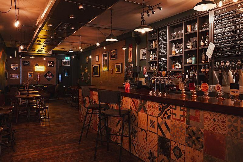 (Pub, Bar). Published on 25-10-2023