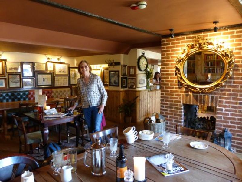 Kings Head interior . (Bar). Published on 07-03-2015 