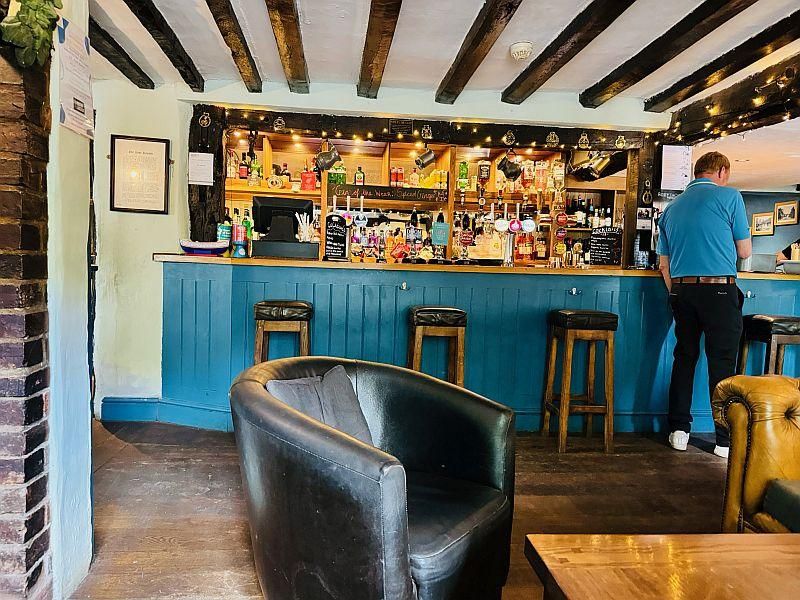 (Bar). Published on 17-06-2024