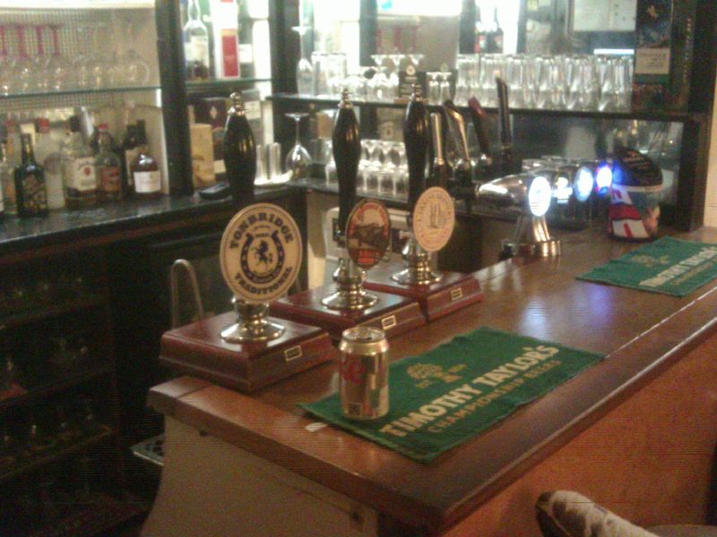 Lounge Bar handpumps. (Bar). Published on 15-12-2022 