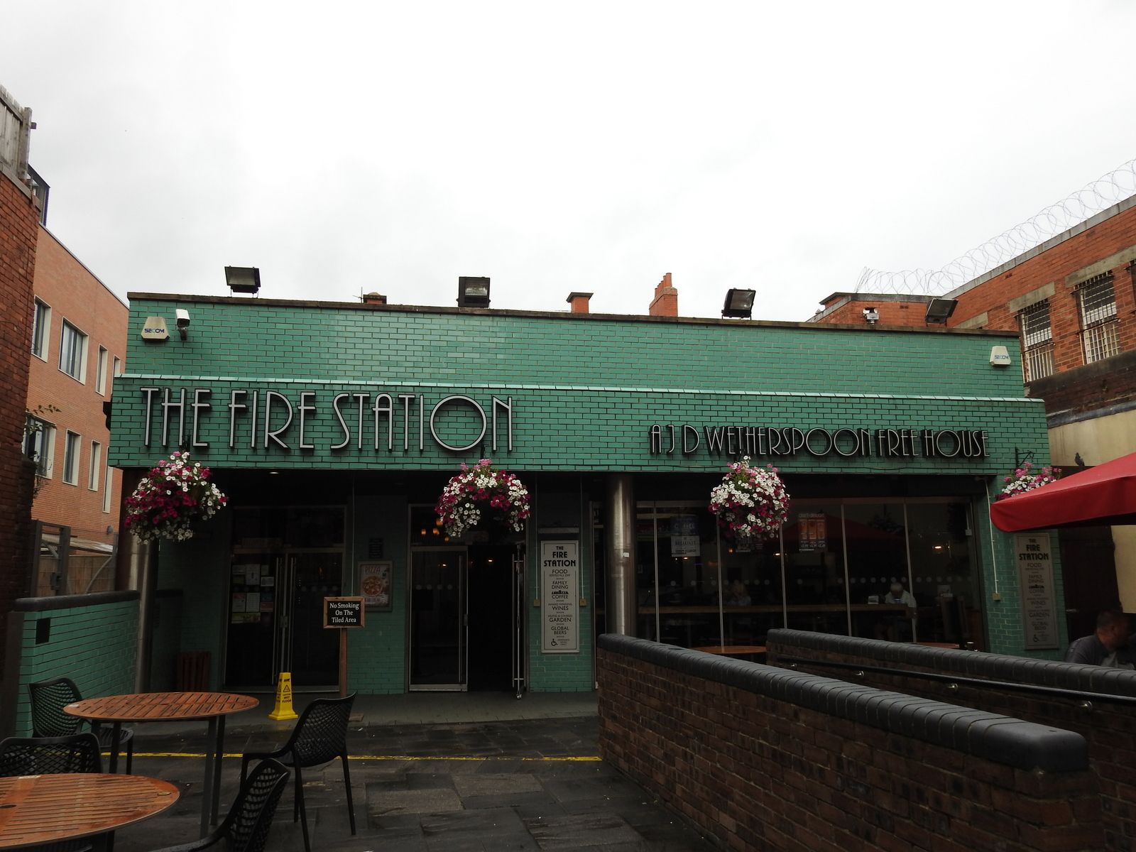 (Pub, External, Sign). Published on 01-01-1970