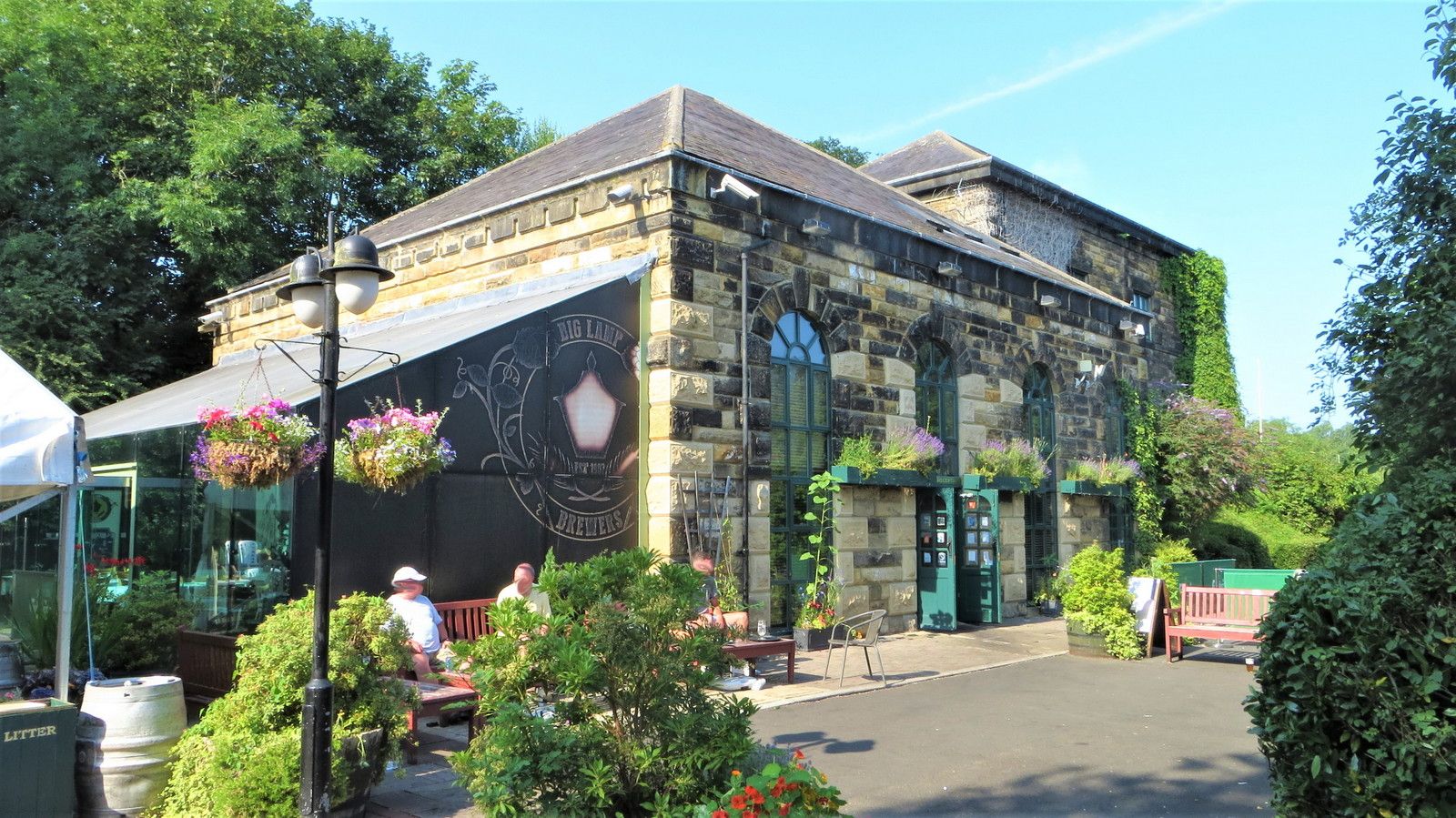 (Pub, External, Garden, Key). Published on 01-01-1970