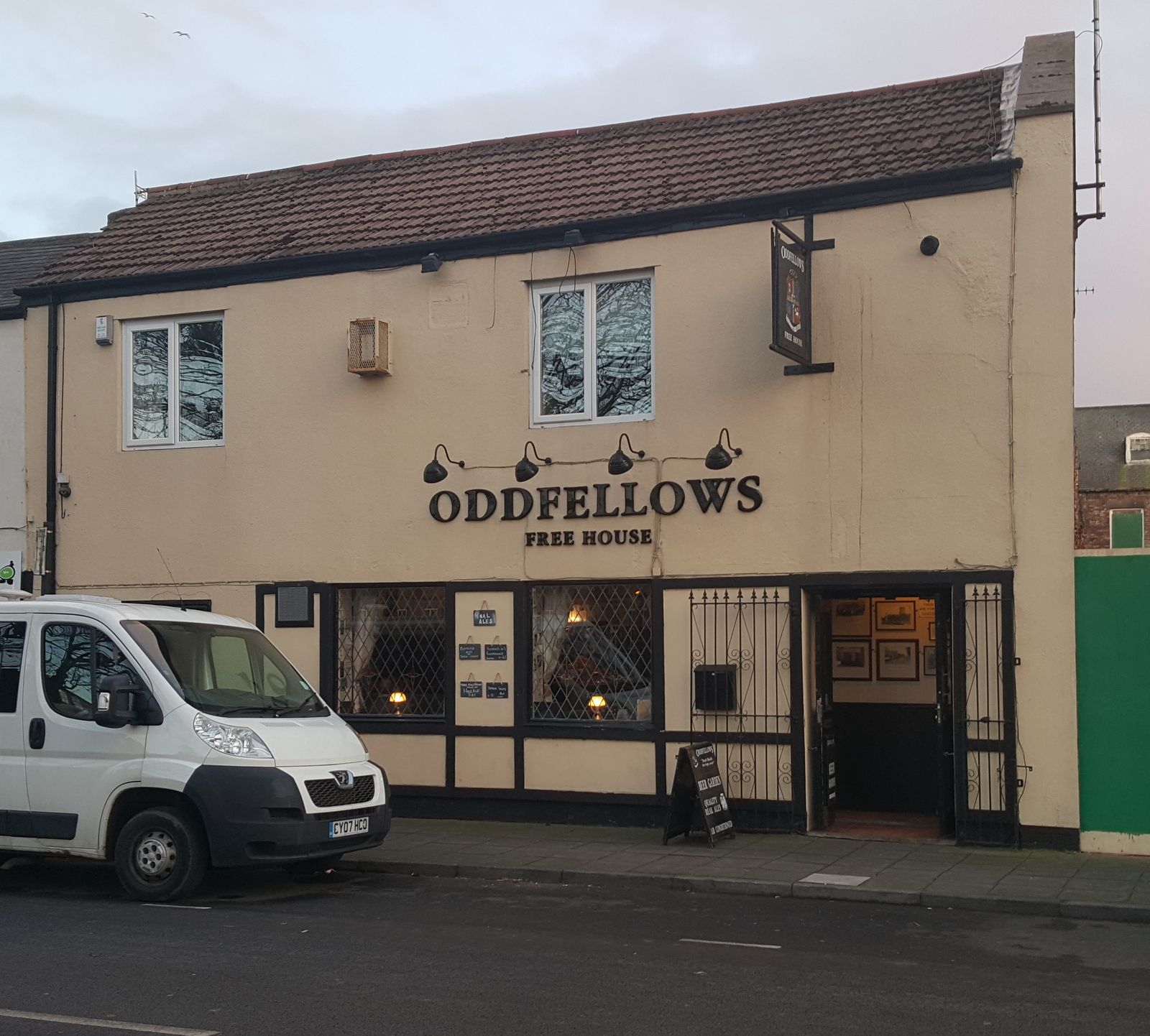 (Pub, External, Sign). Published on 01-01-1970