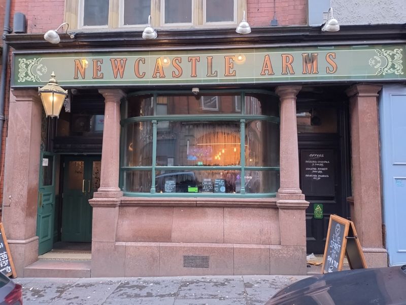 (Pub, External, Sign). Published on 01-01-1970 