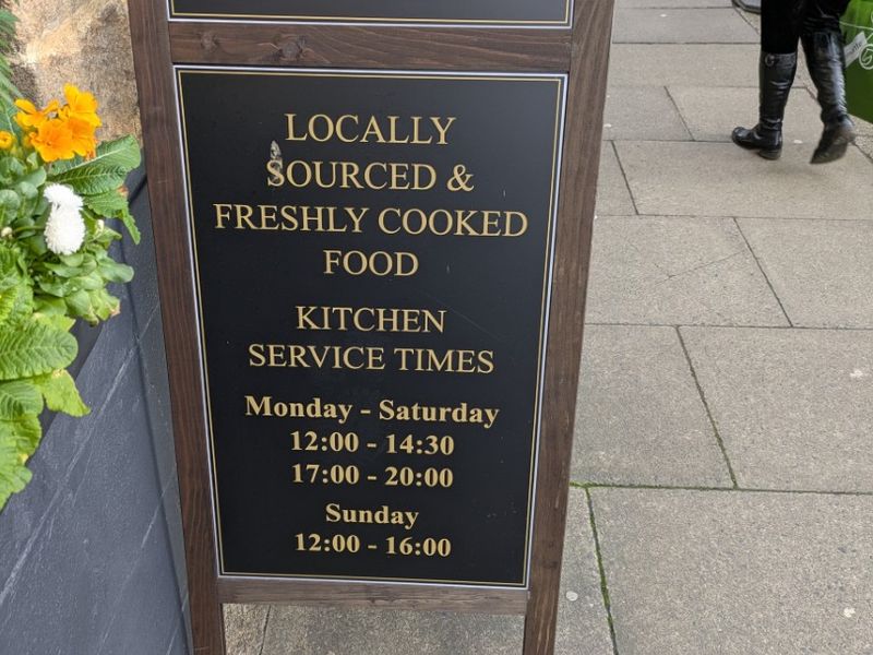 (Pub, Sign). Published on 01-01-1970 