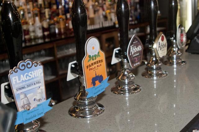 Handpulls on the bar in the High Main. (Pub, Festival, Bar, Key). Published on 18-10-2013